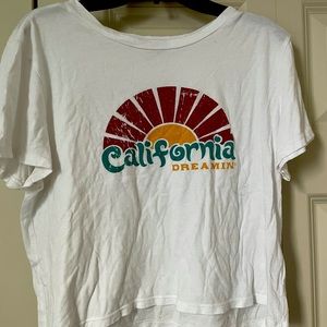 Simple crop top shirt